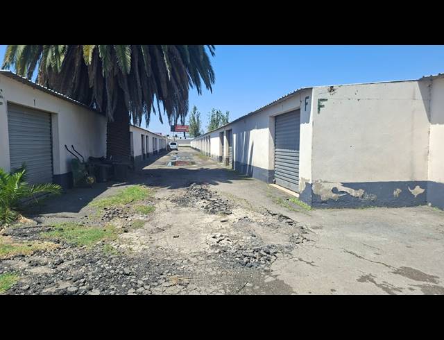 22,000M² INDUSTRIAL YARD FOR SALE IN BARTLETT